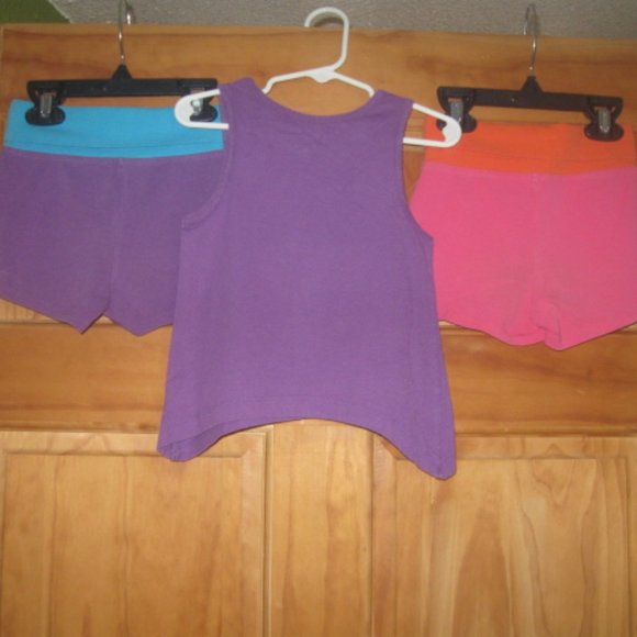 5/$30 Girls Children's Place Tank Top and Shorts Bundle - Picture 2 of 3